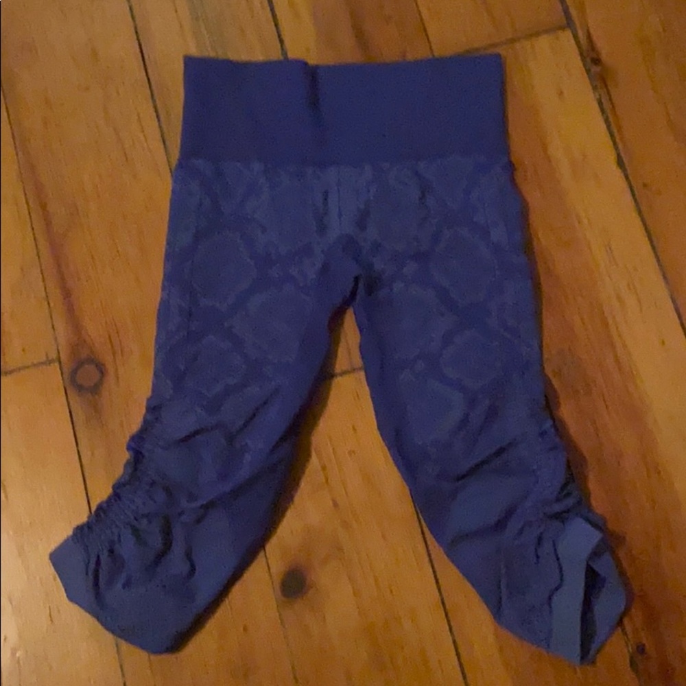 Lululemon crops